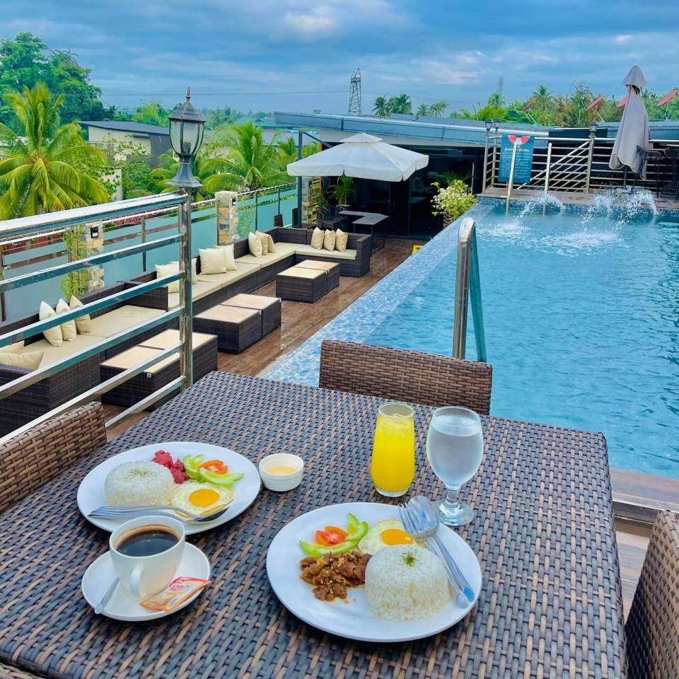Shine Boutique Hotel Tagum Exteriör bild