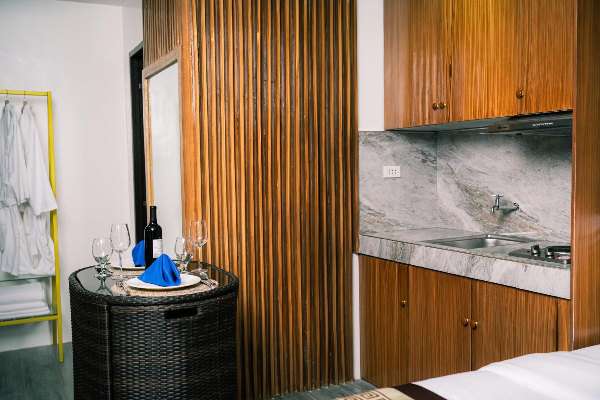 Shine Boutique Hotel Tagum Exteriör bild