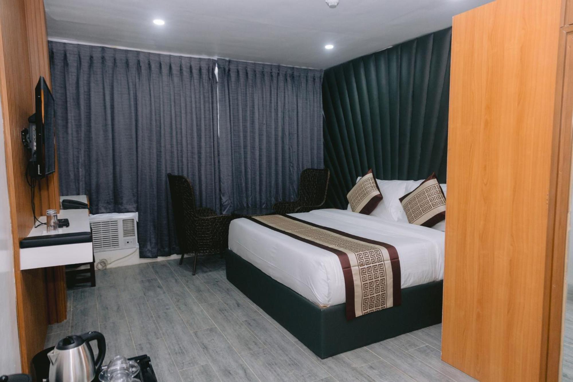 Shine Boutique Hotel Tagum Exteriör bild